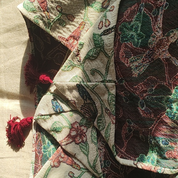 HUMMINGBIRD TABLE RUNNER - Picture 6 of 7